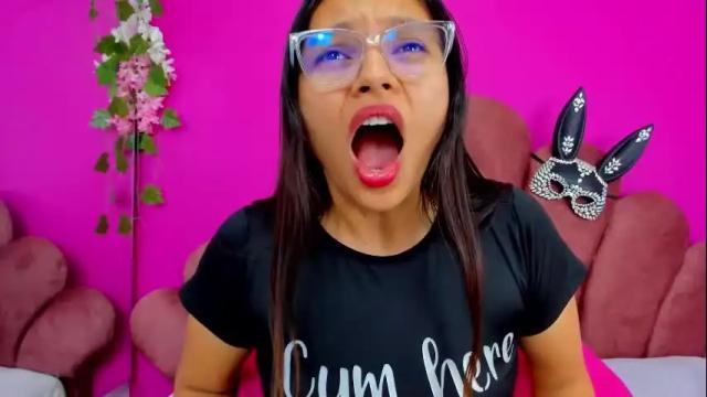 Image 10 of laurencastro Stream on Chaturbate on 2 days ago
