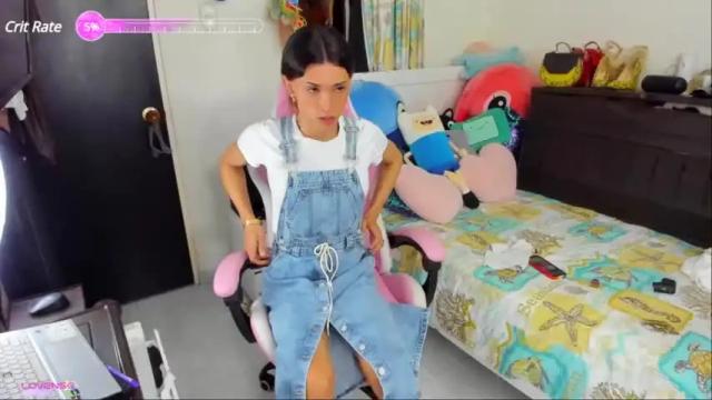 Image 3 of laurencesophiets Stream on Chaturbate on 12 months ago