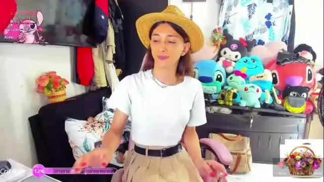 Image 10 of laurencesophiets Stream on Chaturbate on 1 month ago