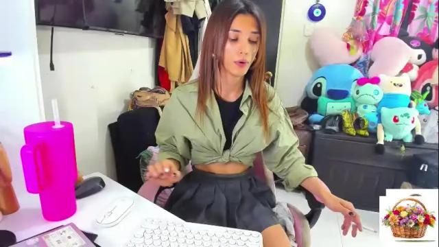 Image 3 of laurencesophiets Stream on Chaturbate on 22 days ago