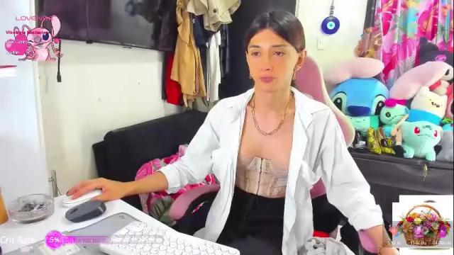 Image 10 of laurencesophiets Stream on Chaturbate on 20 days ago