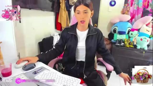 Image 2 of laurencesophiets Stream on Chaturbate on 20 days ago