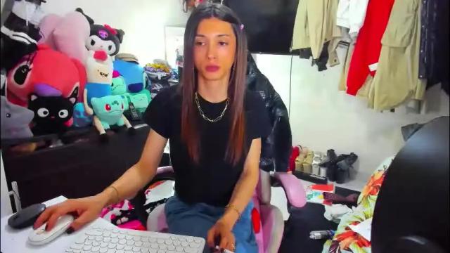Image 4 of laurencesophiets Stream on Chaturbate on 2 months ago
