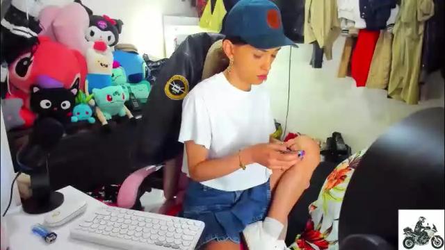 Image 12 of laurencesophiets Stream on Chaturbate on 2 months ago