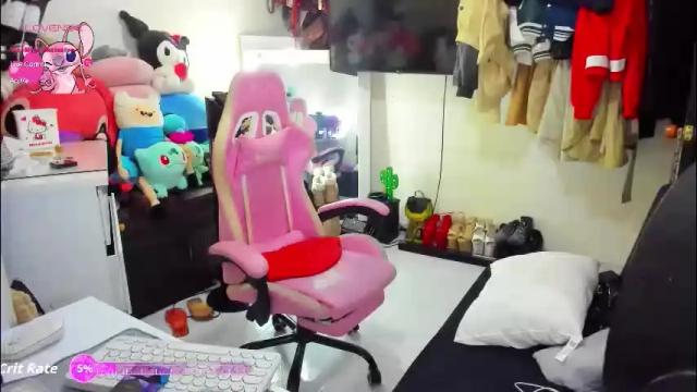 Image 3 of laurencesophiets Stream on Chaturbate on 1 month ago