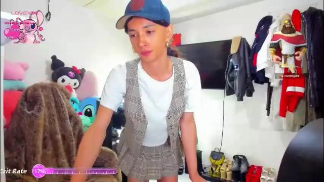 Image 12 of laurencesophiets Stream on Chaturbate on 1 month ago