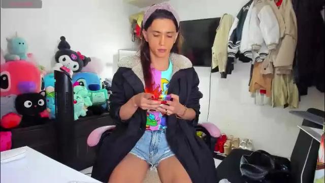 Image 11 of laurencesophiets Stream on Chaturbate on 1 month ago