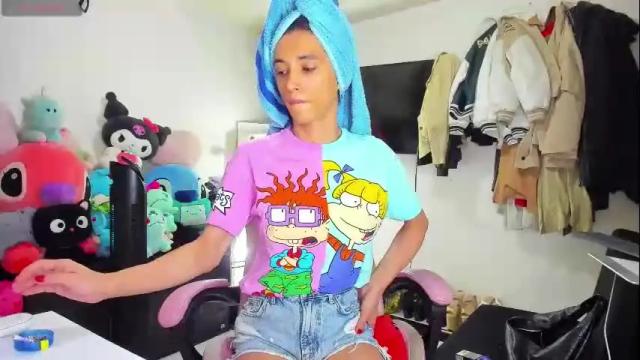 Image 2 of laurencesophiets Stream on Chaturbate on 1 month ago