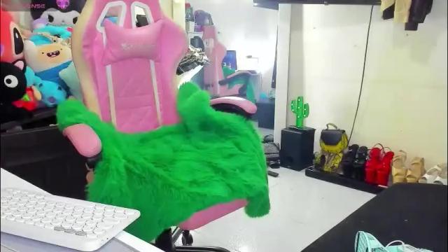 Image 7 of laurencesophiets Stream on Chaturbate on 28 days ago