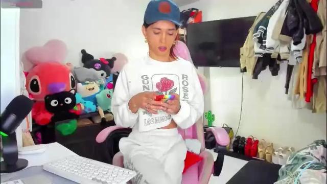 Thumbnail 1, laurencesophiets's Stream at Chaturbate, 24 days ago