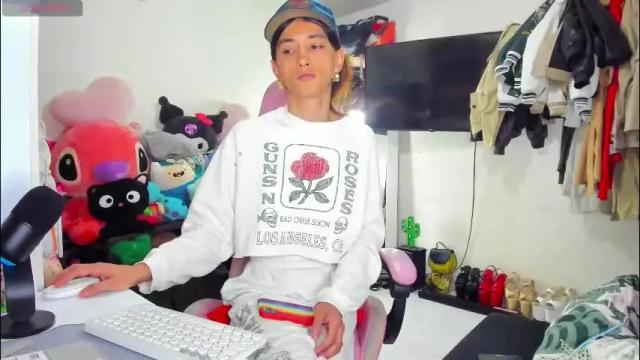 Image 10 of laurencesophiets Stream on Chaturbate on 24 days ago
