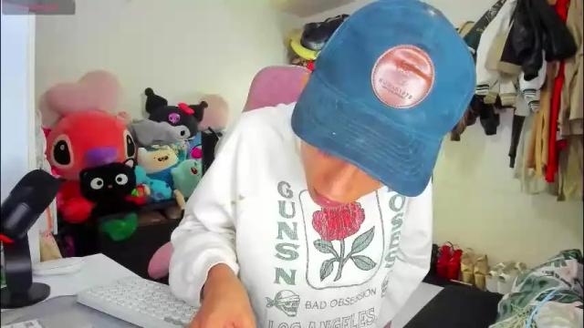Image 2 of laurencesophiets Stream on Chaturbate on 24 days ago