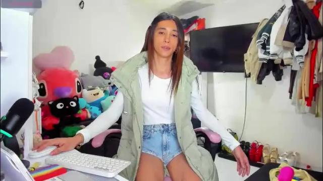 Image 2 of laurencesophiets Stream on Chaturbate on 22 days ago