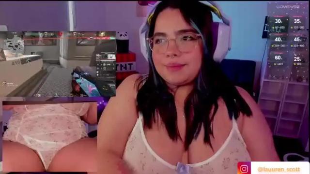 Image 10 of laurenn_scott Stream on Chaturbate on 13 months ago