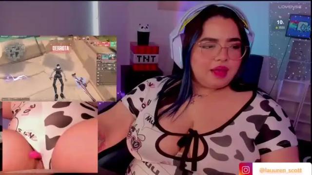 Image 3 of laurenn_scott Stream on Chaturbate on 12 months ago