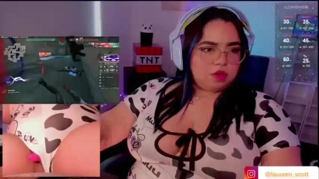 Image 4 of laurenn_scott Stream on Chaturbate on 12 months ago