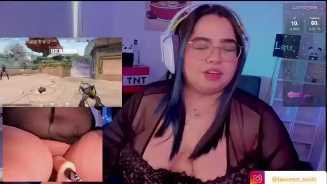 Image 3 of laurenn_scott Stream on Chaturbate on 12 months ago