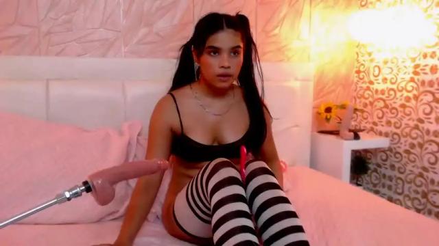 Thumbnail 1, laurenn_up's Stream at Chaturbate, 16 months ago