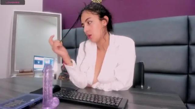 Image 11 of laurennhall Stream on Chaturbate on 18 months ago