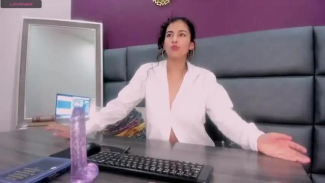 Image 12 of laurennhall Stream on Chaturbate on 18 months ago