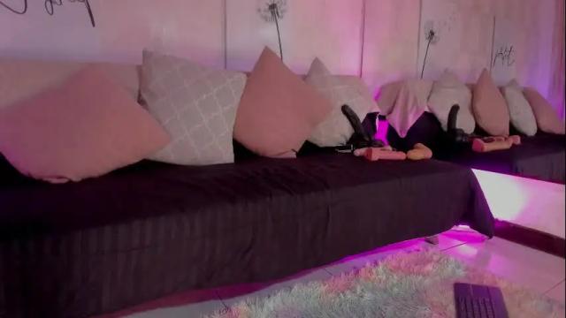 Image 2 of laurenpeace23 Stream on Chaturbate on 5 days ago
