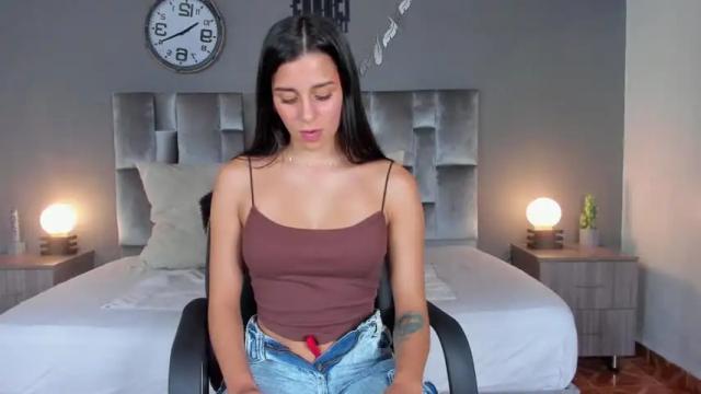 Image 3 of laurensmiith_ Stream on Chaturbate on 14 months ago