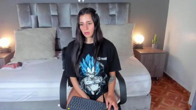 Image 2 of laurensmiith_ Stream on Chaturbate on 14 months ago