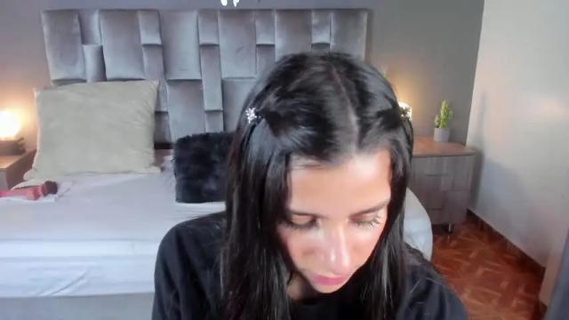 Image 3 of laurensmiith_ Stream on Chaturbate on 14 months ago