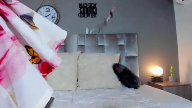Image 8 of laurensmiith_ Stream on Chaturbate on 14 months ago