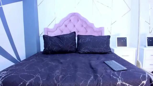 Image 12 of laurensnow1_ Stream on Chaturbate on 14 months ago