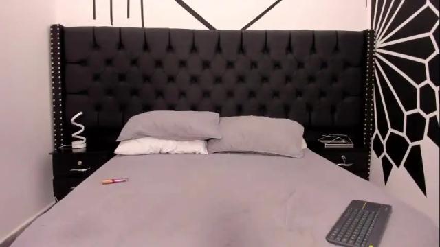 Image 7 of laurensnow1_ Stream on Chaturbate on 1 month ago