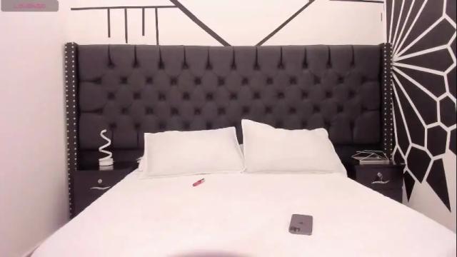 Thumbnail 3, laurensnow1_'s Stream at Chaturbate, 1 month ago