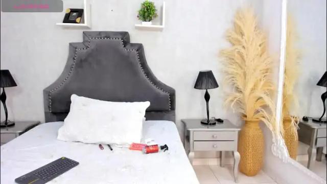 Image 4 of laurensnow1_ Stream on Chaturbate on 1 month ago