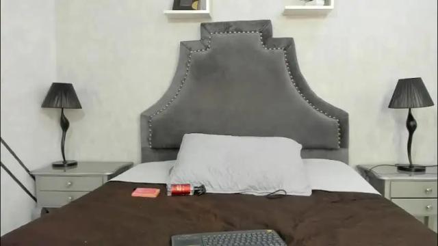 Image 7 of laurensnow1_ Stream on Chaturbate on 13 days ago