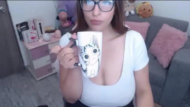 Image 11 of laurensweety_ Stream on Chaturbate on 13 months ago
