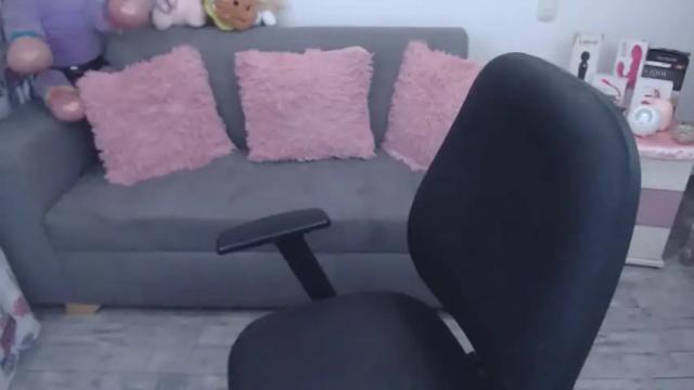 Image 6 of laurensweety_ Stream on Chaturbate on 13 months ago
