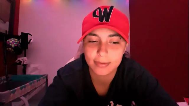 Image 6 of laurent0502 Stream on Chaturbate on 4 months ago