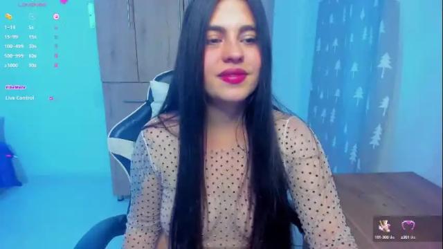 Image 3 of laurenth_foxy Stream on Chaturbate on 1 month ago