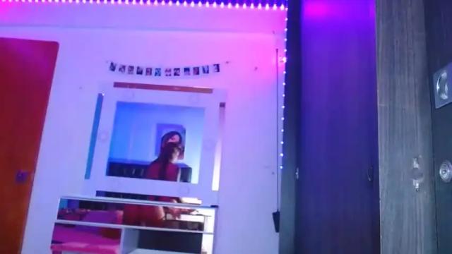 Image 7 of laurenvera_ Stream on Chaturbate on 17 months ago