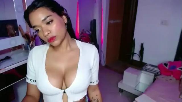 Image 3 of laurenvera_ Stream on Chaturbate on 11 days ago