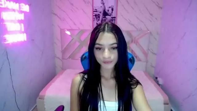 Image 6 of laurita_b Stream on Chaturbate on 14 months ago