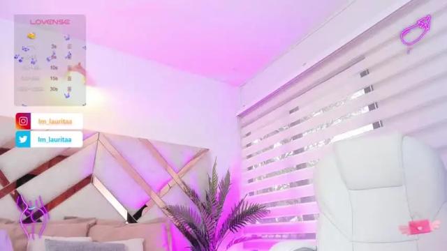 Image 7 of laurita_giraldo Stream on Chaturbate on 14 months ago