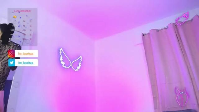 Image 2 of laurita_giraldo Stream on Chaturbate on 12 months ago
