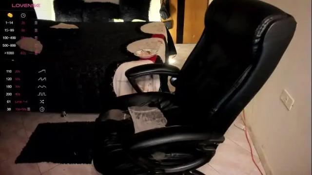 Image 7 of laurita_triplex Stream on Chaturbate on 1 month ago