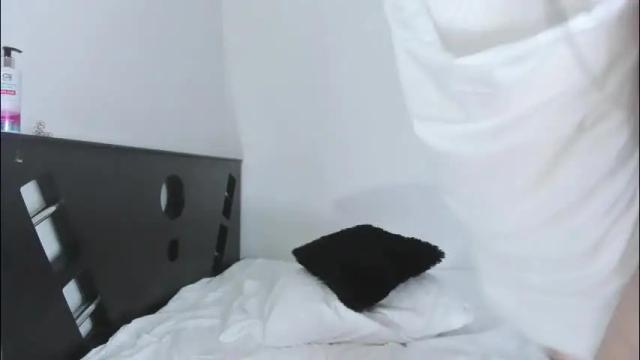 Image 3 of lauryjonson_ Stream on Chaturbate on 4 months ago