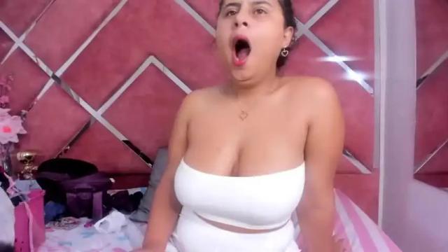 Image 8 of laurynjeffers Stream on Chaturbate on 13 months ago