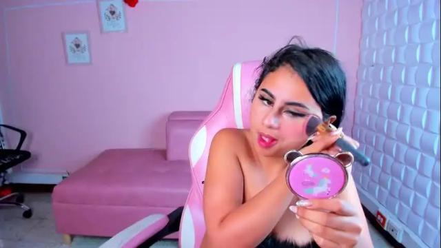 Image 7 of laurynjeffers Stream on Chaturbate on 2 months ago
