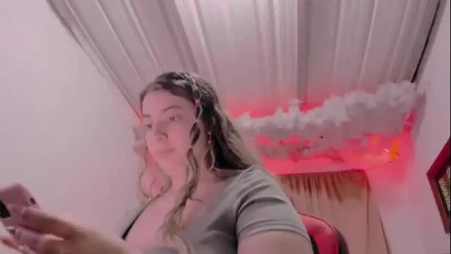 Image 2 of lauu_g Stream on Chaturbate on 2 months ago