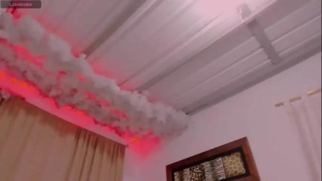 Image 3 of lauu_g Stream on Chaturbate on 2 months ago