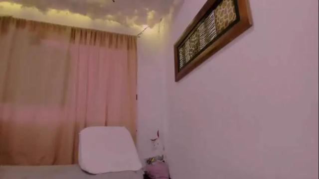 Image 2 of lauu_g Stream on Chaturbate on 1 month ago
